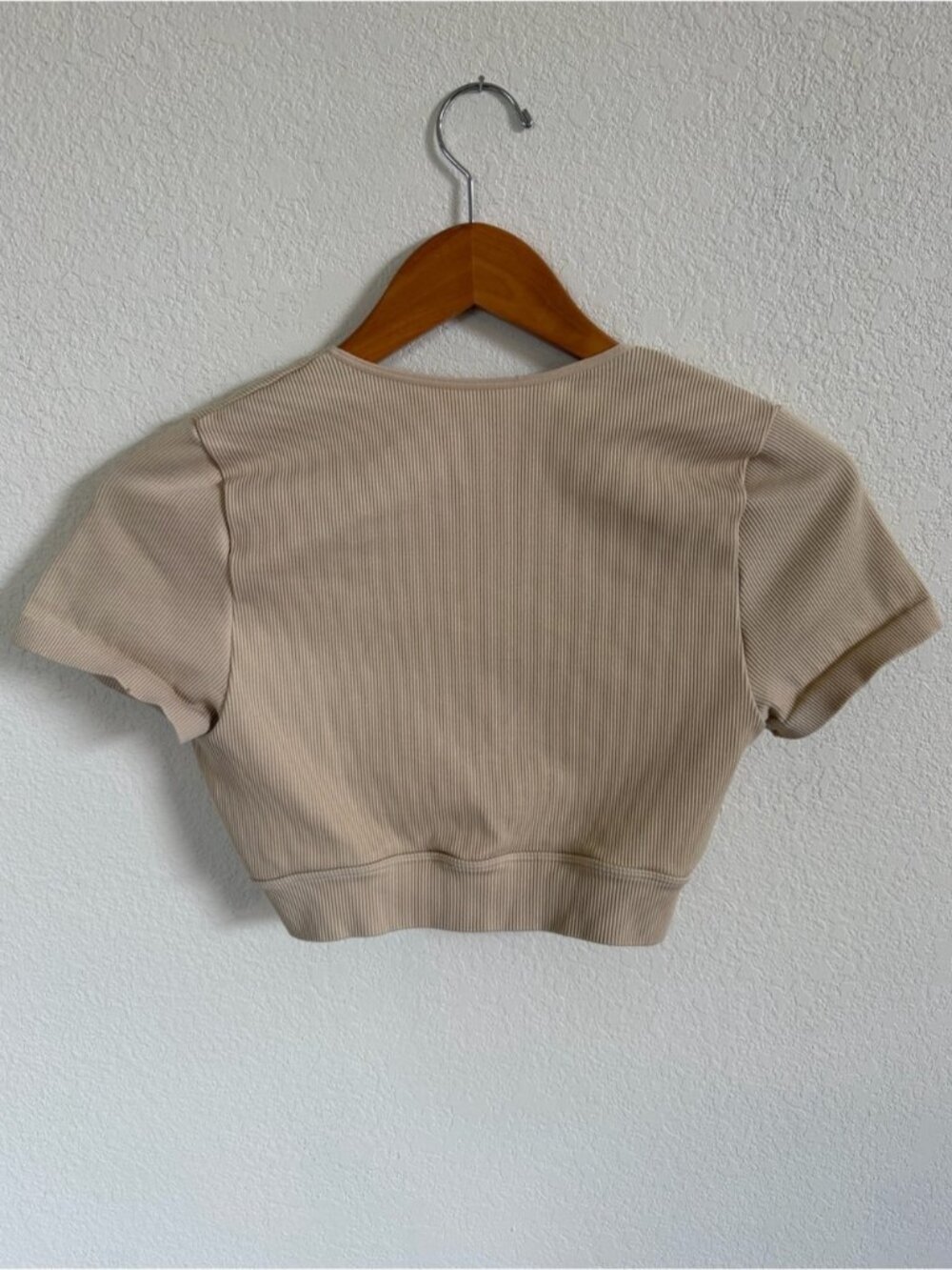 Knot Tie Front Ribbed Crop Top - Picture 3 of 3